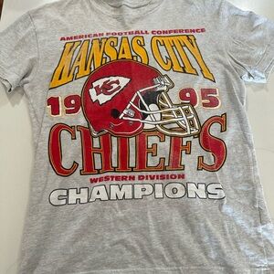 Abercrombie & Fitch Gray T-Shirt